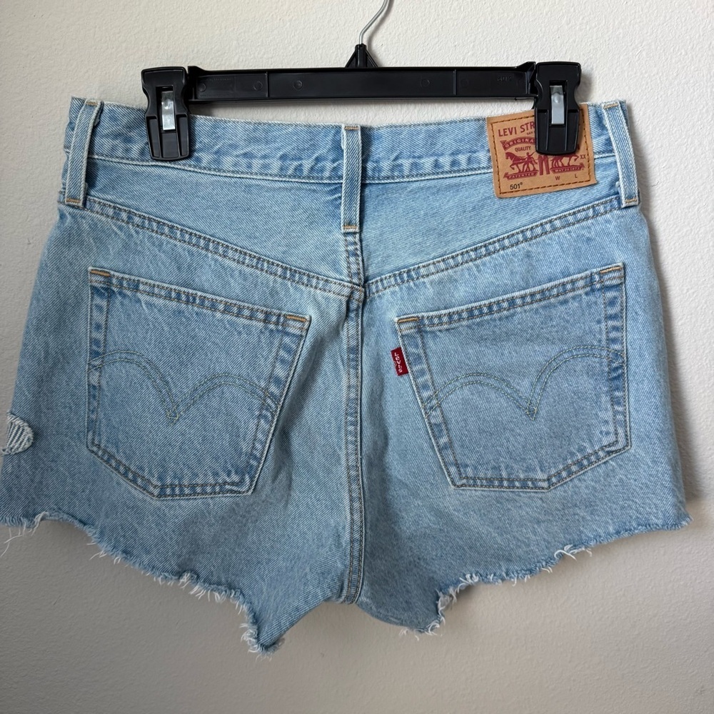 Levi’s 501 Light Blue Denim Shorts with Floral Embroidery Jorts - Picture 3 of 7